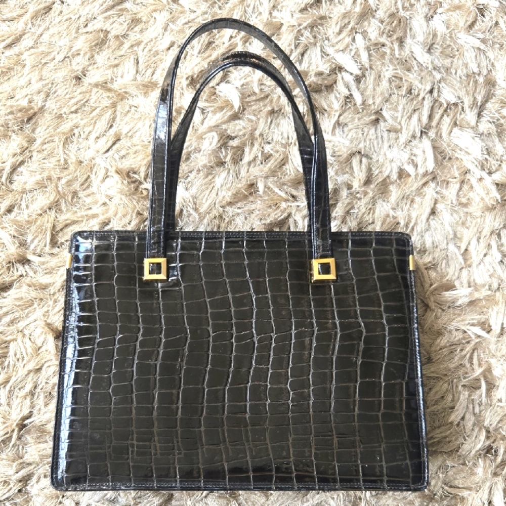Vintage Elegant Black Faux Crocodile-Embossed Bag
